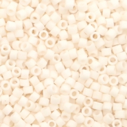 Miyuki kralen 11/0 delica's Opaque matte bisque white