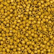 Miyuki kralen 11/0 delica's Duracoat opaque dyed hawthorne DB-2106