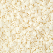 Miyuki kralen 15/0 delica's Opaque Bisque White DBS1490