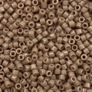 Miyuki kralen 11/0 delica's Duracoat opaque dyed beige
