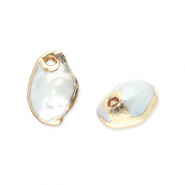 Zoetwaterparels charm Natural white-gold