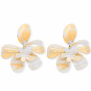 Musthave resin oorbellen&nbsp;/&nbsp;oorstekers flower Ivory white-light carolina blue-light orange