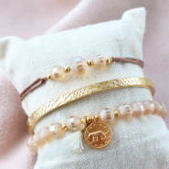 Inspiratiesets Maak trendy sieraden van glaskralen met een holographic look