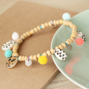 Inspiratiesets Kleurrijke sieraden en accessoires met Kauri’s en pompom bedels