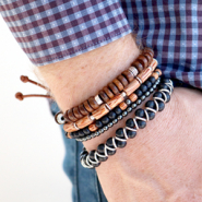 Inspiratiesets Deze stoere armbanden kun je maken met houten kralen