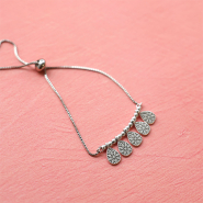 Metaal kralen antiek zilver DQ Bekijk ook eens onze DQ metalen bedels in antiek zilver!