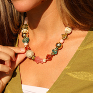 Nieuw 15-09-2025 Acryl kralen met goudkleurige details