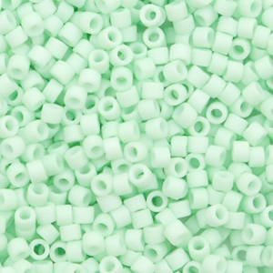 Miyuki kralen 11/0 delica's Opaque matte light mint green
