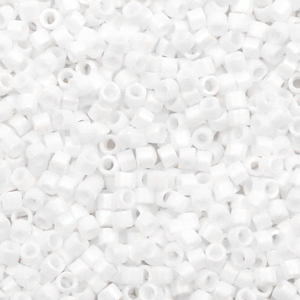 Miyuki kralen 11/0 delica's Opaque white
