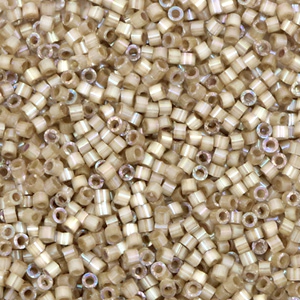 Miyuki kralen 11/0 delica's Silk satin dyed smokey quartz brown DB-680