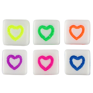 Acryl letterkralen hearts White