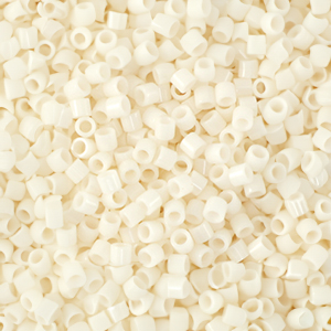 Miyuki kralen 15/0 delica's Opaque Bisque White DBS1490