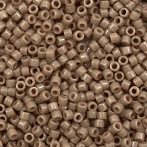 Miyuki kralen 11/0 delica's Duracoat opaque dyed beige