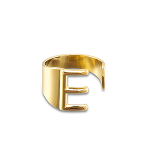 Ringen van Stainless steel Roestvrij staal (RVS) letter E Gold