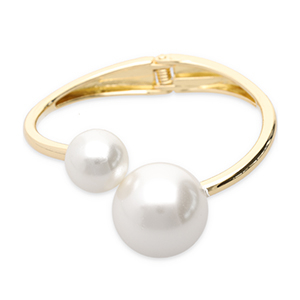 Armbanden metaal with imitation pearls Gold-white