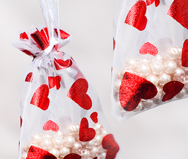 Nieuwe organza sieradenzakjes voor Valentijn Nieuwe organza sieradenzakjes voor Valentijn