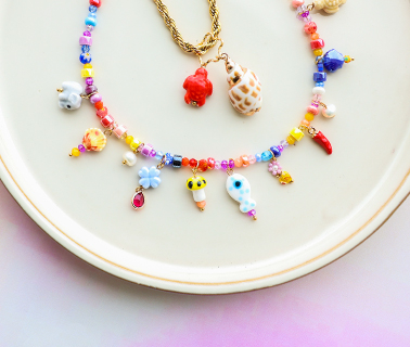 Ontdek onze kleurrijke keramiek kralen