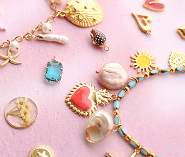 Just in! Musthave metaal bedels DQ met enamel