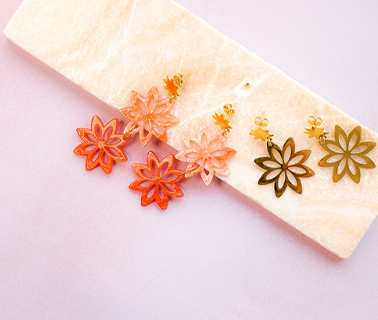 Nieuwe unieke collectie hangers van resin en rvs 