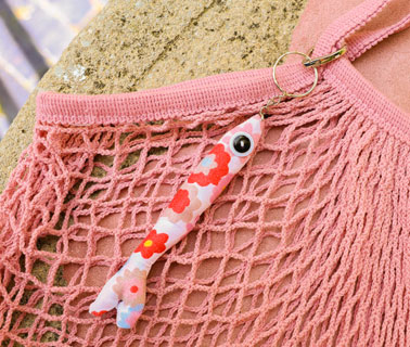 Brand new! Kleurrijke sleutelhangers in visvorm 