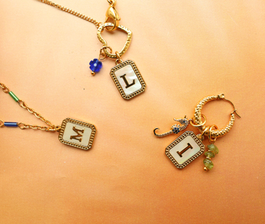 New! Stainless steel schelp bedels met letters New! Stainless steel schelp bedels met letters