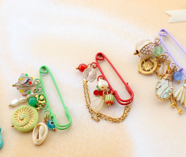 Nieuwe collectie sierspelden met oogjes