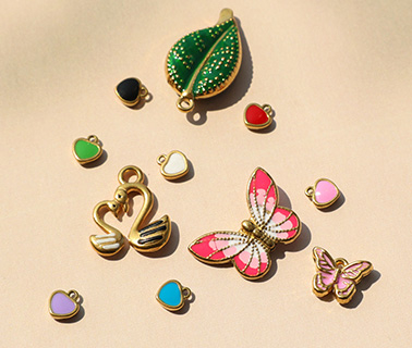 Prachtige collectie stainless steel bedels Prachtige collectie stainless steel bedels