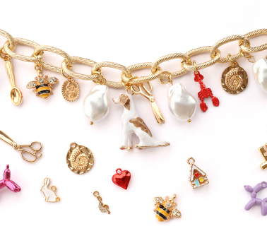 Nieuwe collectie metalen bedels