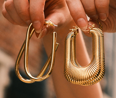 Nieuwe collectie statement oorbellen Nieuwe collectie statement oorbellen