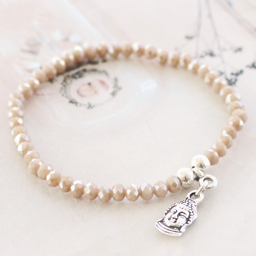 Maak fantastische, feestelijke armbandjes met de nieuwe BQ metalen bedels