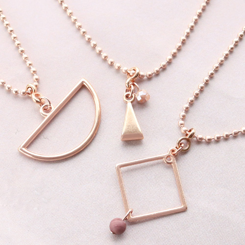 Maak trendy oorbellen en kettingen met ons nieuwe DQ metaal!