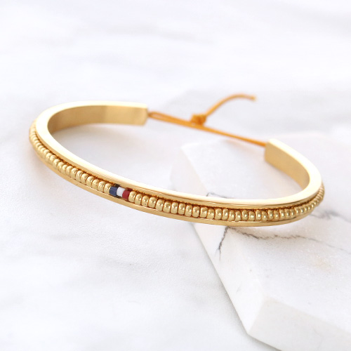 DIY sieraden met oranje, rode, witte en blauwe details voor Koningsdag