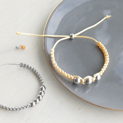 DIY: Stainless steel sieraden met gouden en zilveren onderdelen en gekleurde details