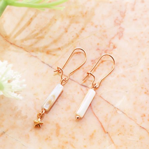 Deze sieraden kun je maken met de tube schelp kralen: 