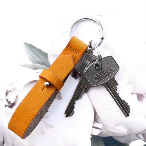 Bekijk hier hoe je zelf aan de slag kunt met de Cuoio sleutelhangers: