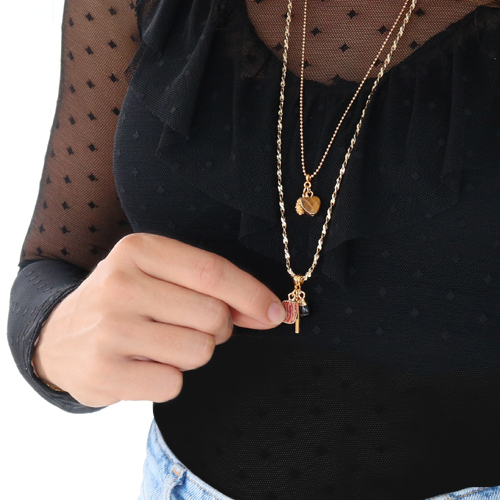 Zo maak je met met natuursteen bedels en tussenstukken gecombineerd met jasseron stijlvolle items: 