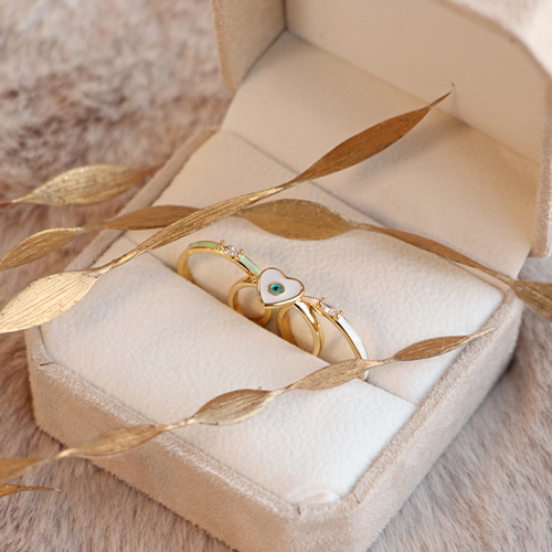 Kant-en-klare ringen en oorbellen om elke dag te dragen!