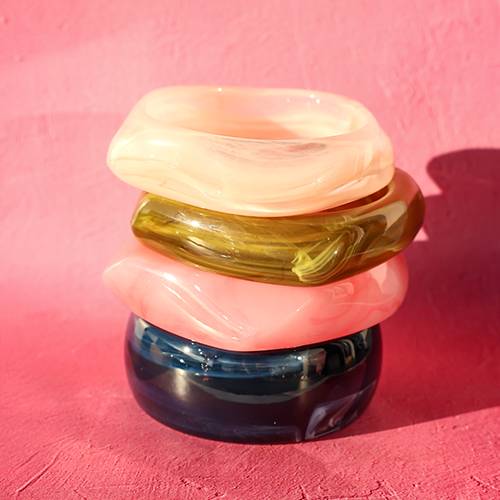 Bangles & Broches: d&eacute; statement items van dit seizoen 