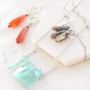 DIY oorbellen en kettingen met natuursteen en aura quartz crystal
