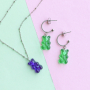 Vrolijke sieraden ontwerpen met gummy bear hanger