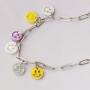 Sieraden inspiratie voor het maken van trendy sieraden met smiley bedels in diverse kleuren