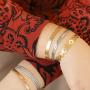 Zo presenteer je ready-to-wear bangle armbanden